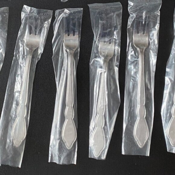 Lot of 6 COCKTAIL/SEAFOOD Vintage International Stainless Forks Korea New! - Picture 9 of 10